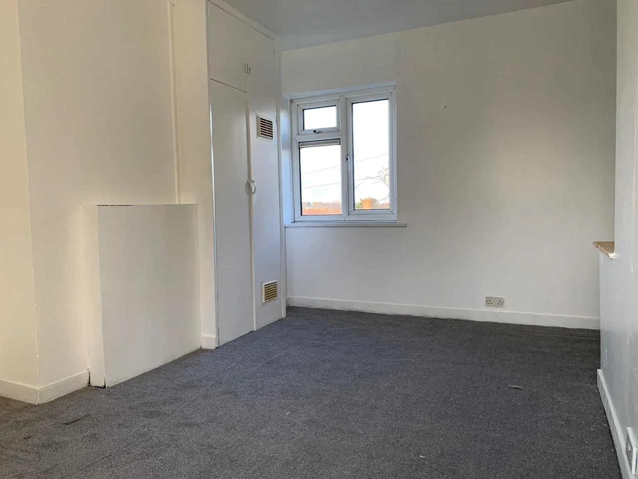House Crayford Road in Greater London