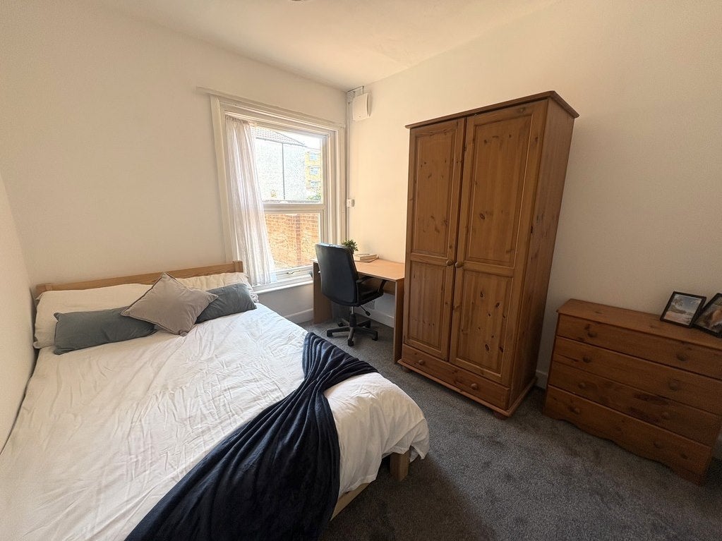 Room Kenilworth Road in Southampton