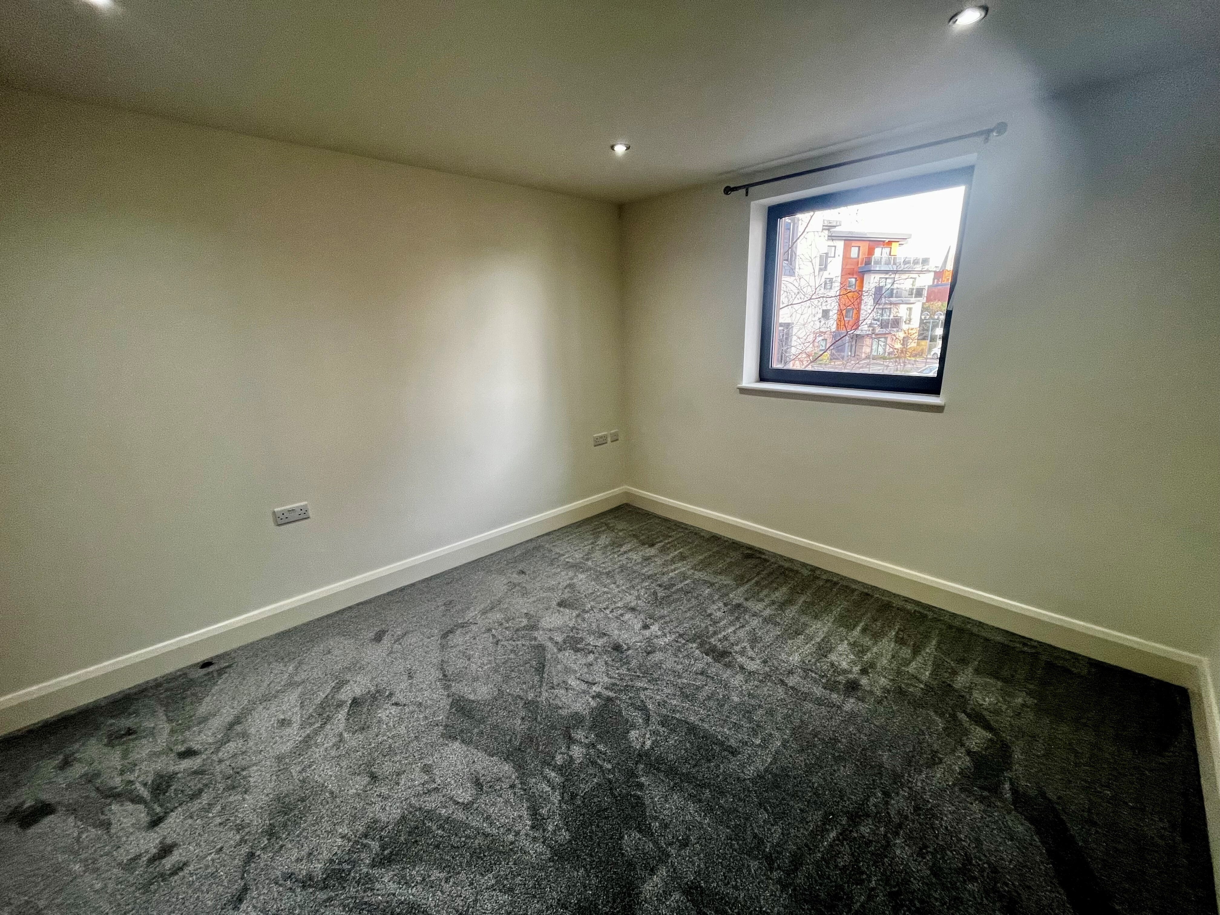 Flat Chatsworth Road in Chesterfield