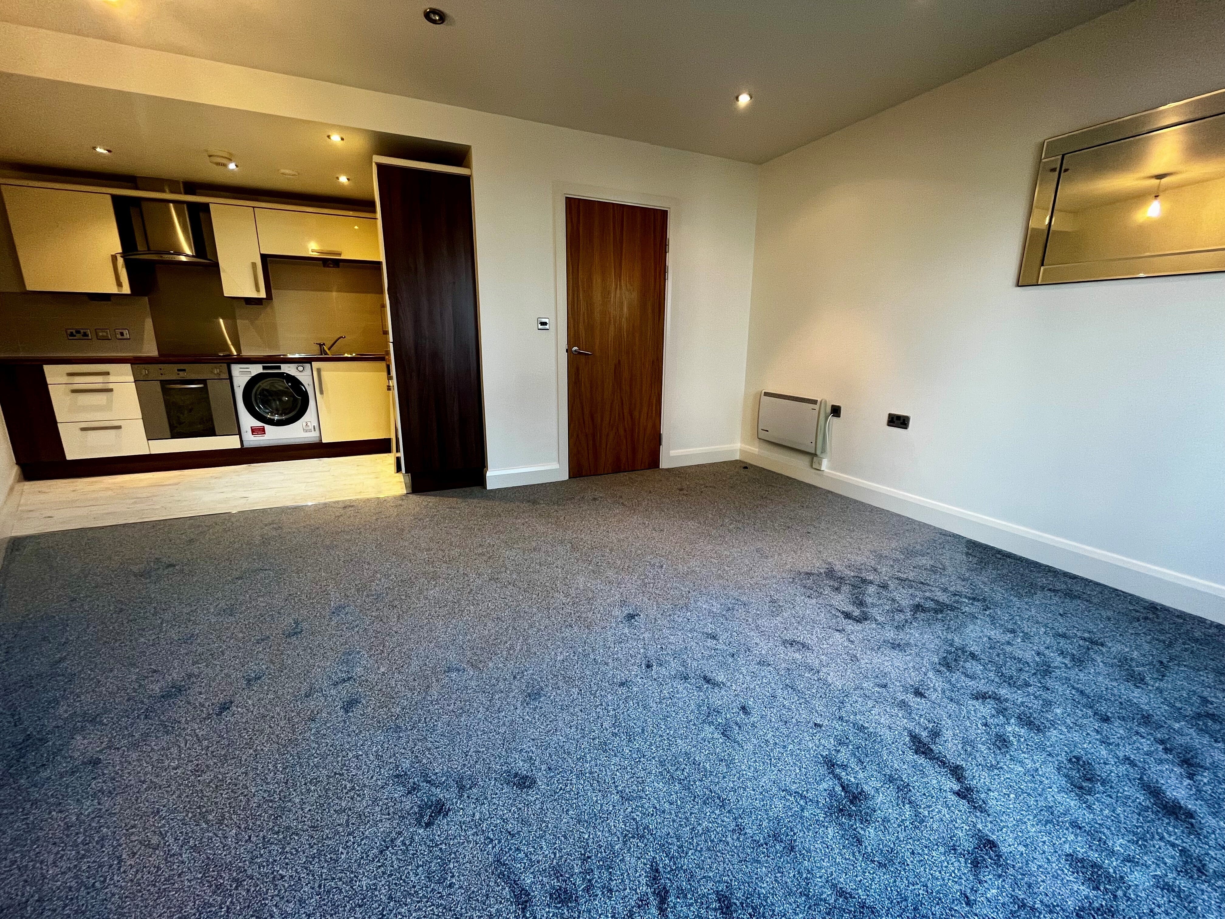 Flat Chatsworth Road in Chesterfield