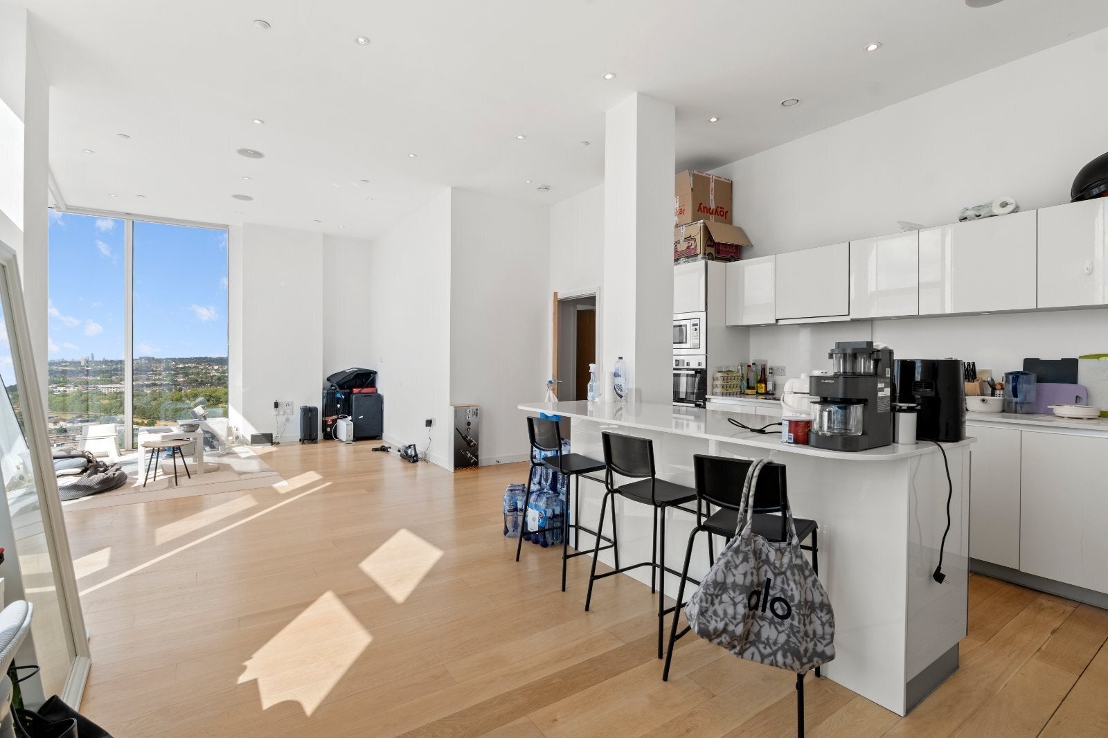 Flat Woodberry Grove in Greater London