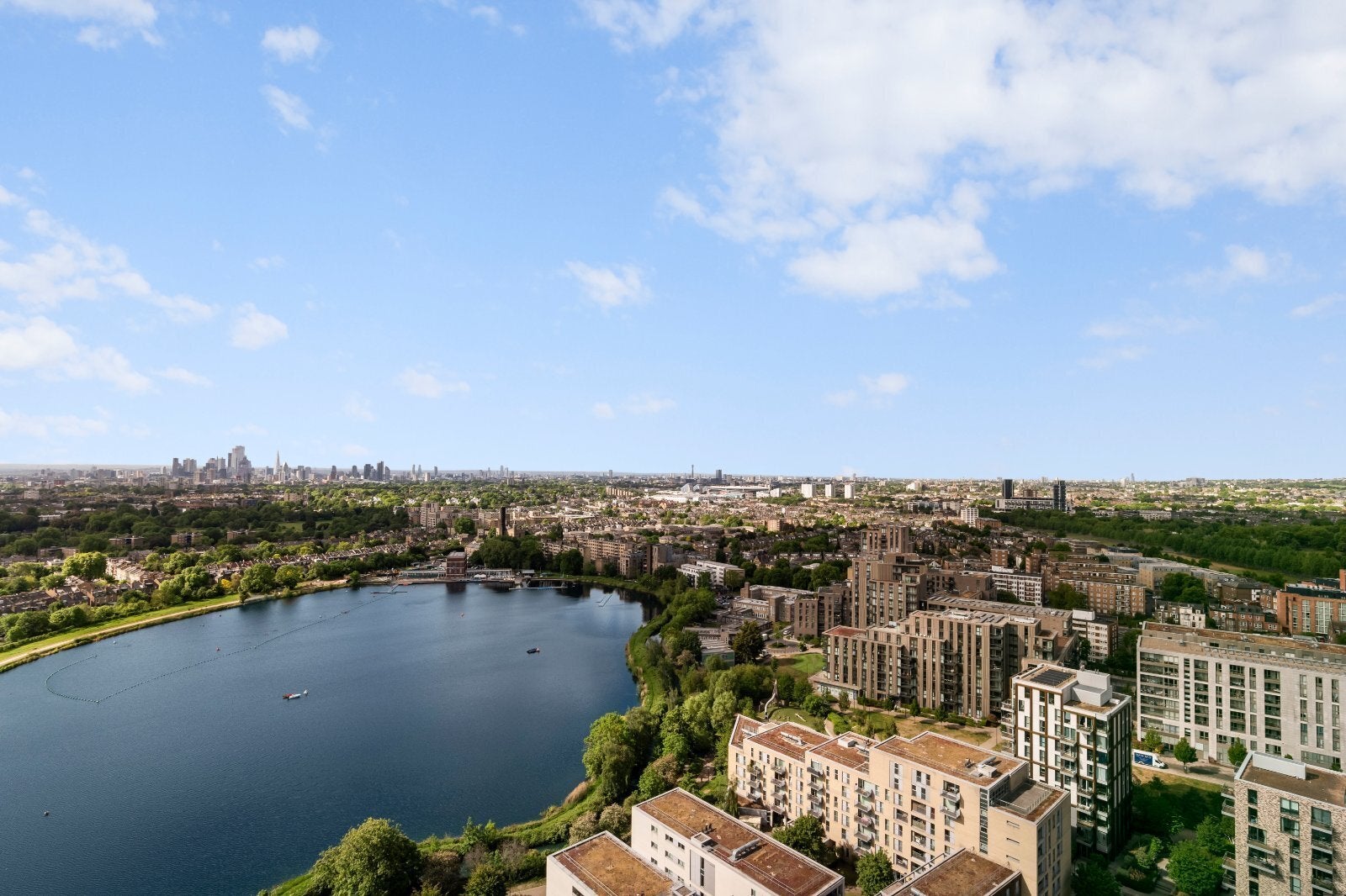 Flat Woodberry Grove in Greater London