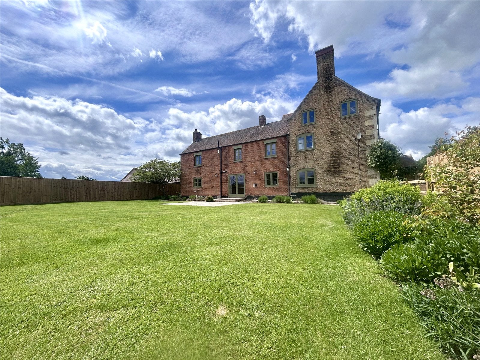 House Castle Lane in Stroud