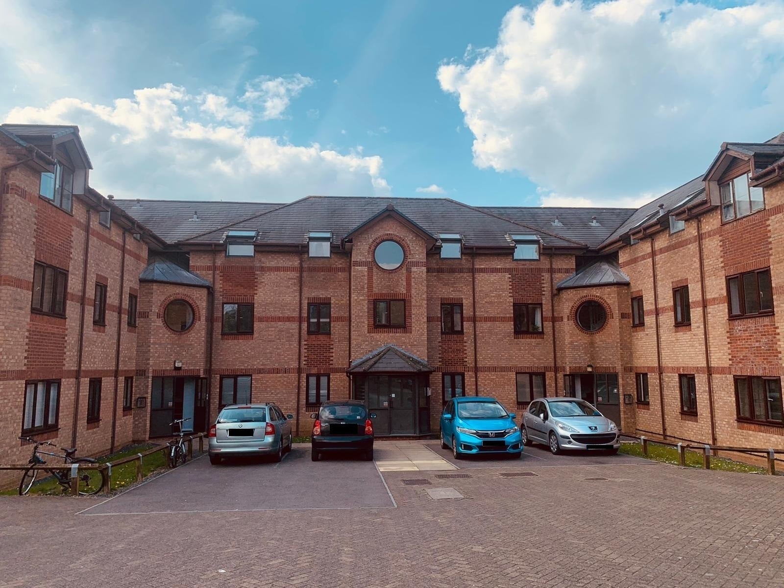 Flat Whitley Mead in Bristol
