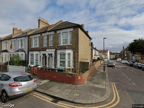 Flat Parkhurst Road in Greater London