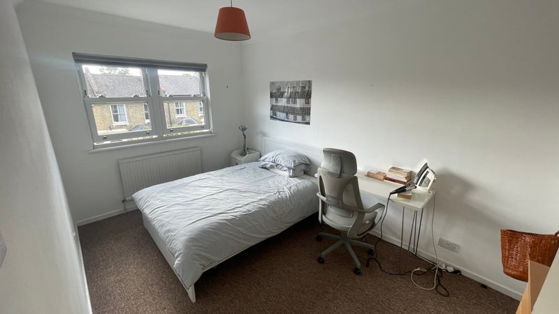 Room Danesdale Road in Greater London