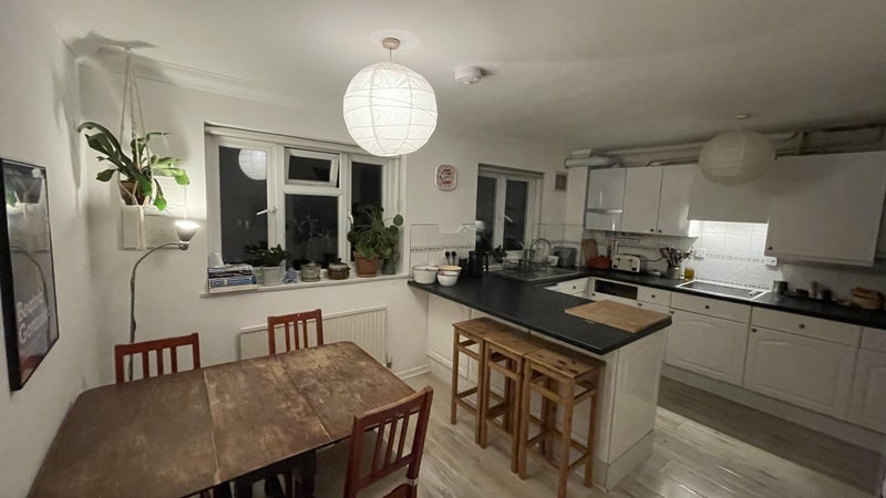 Room Danesdale Road in Greater London