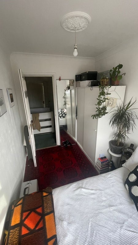 Room Danesdale Road in Greater London