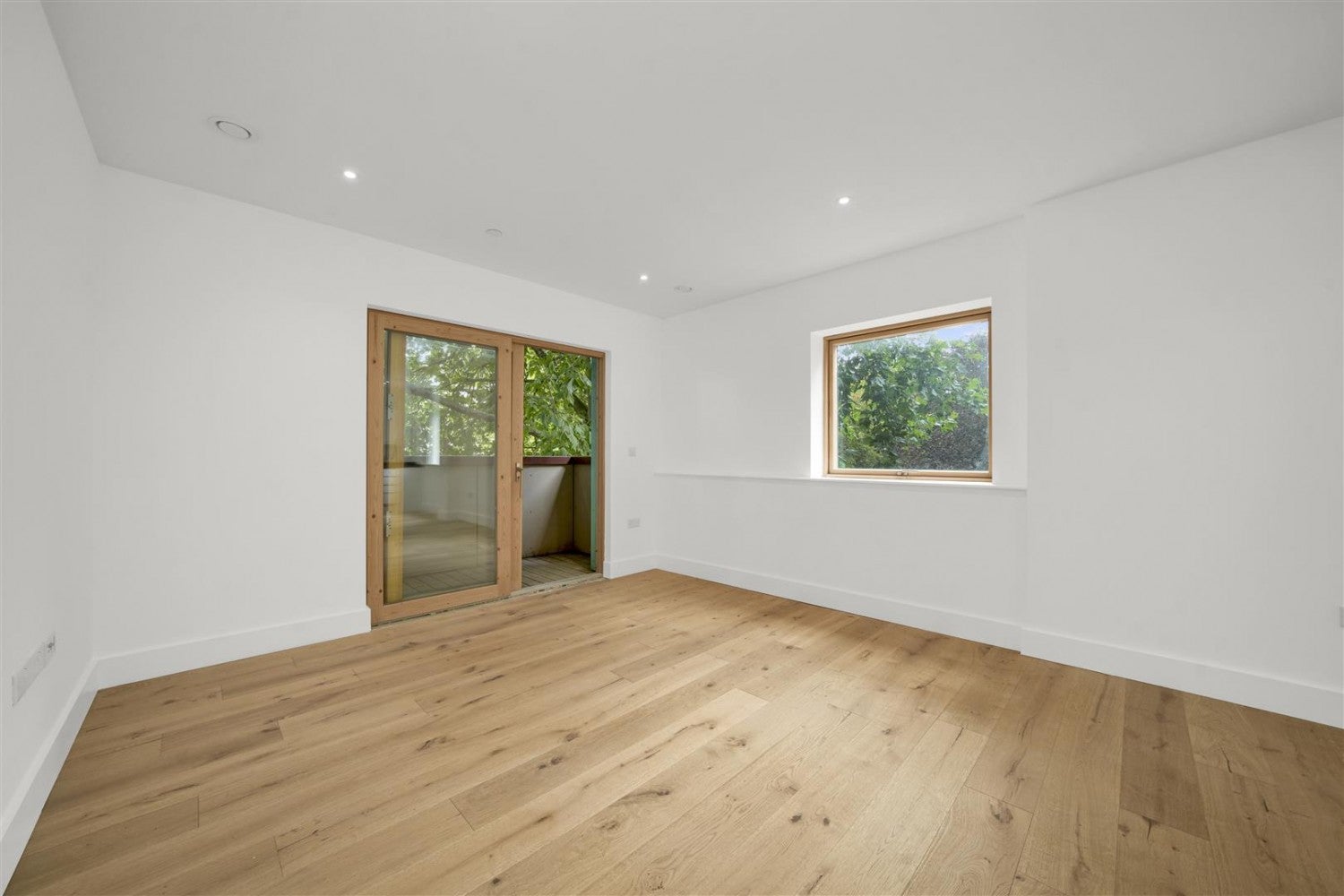 Flat Hare Walk in Greater London