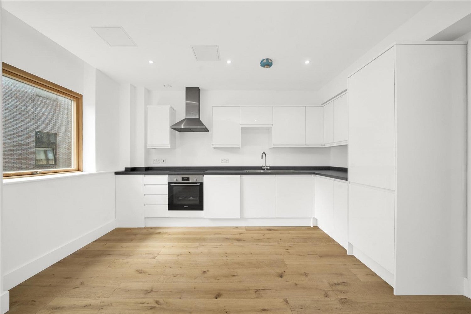 Flat Hare Walk in Greater London