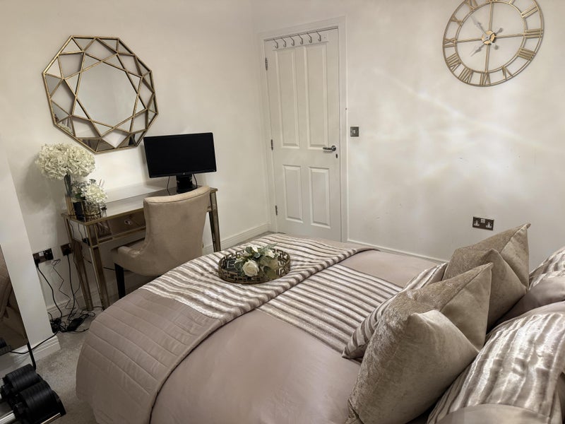 Room Niblick Green in Chelmsford