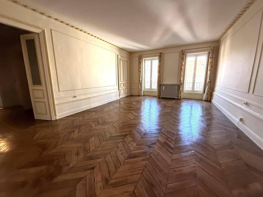 Appartement Place de Jaude à Clermont-Ferrand
