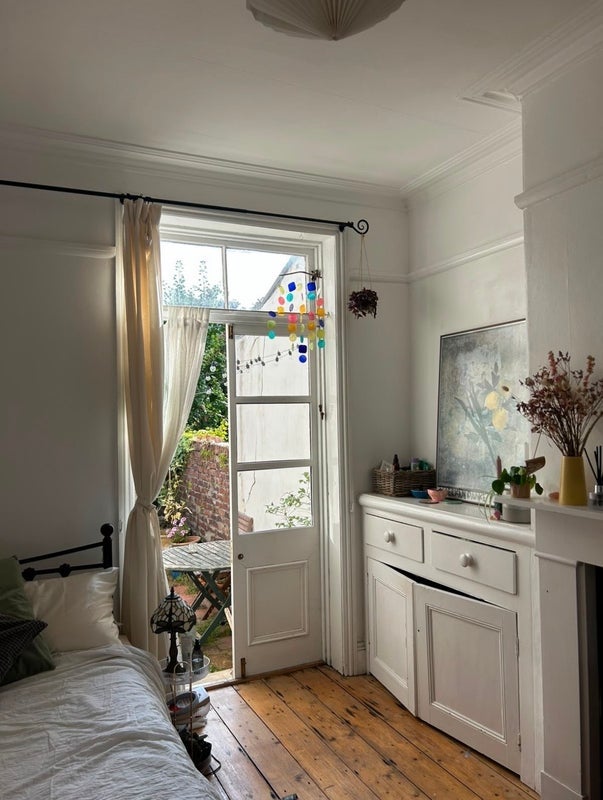 Room Hamilton Road in Bristol