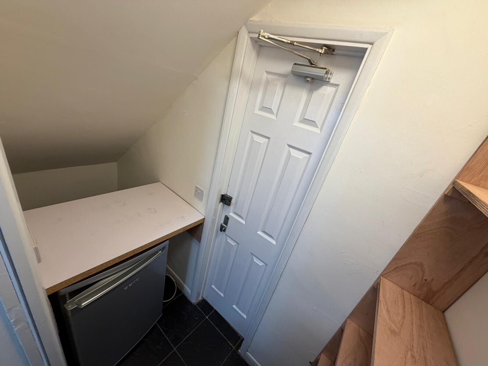 Room Ashfield in Milton Keynes