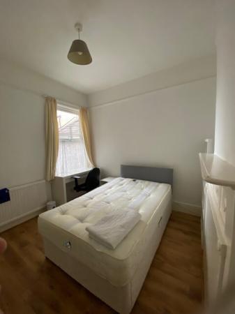 Flat Edmund Road in Portsmouth
