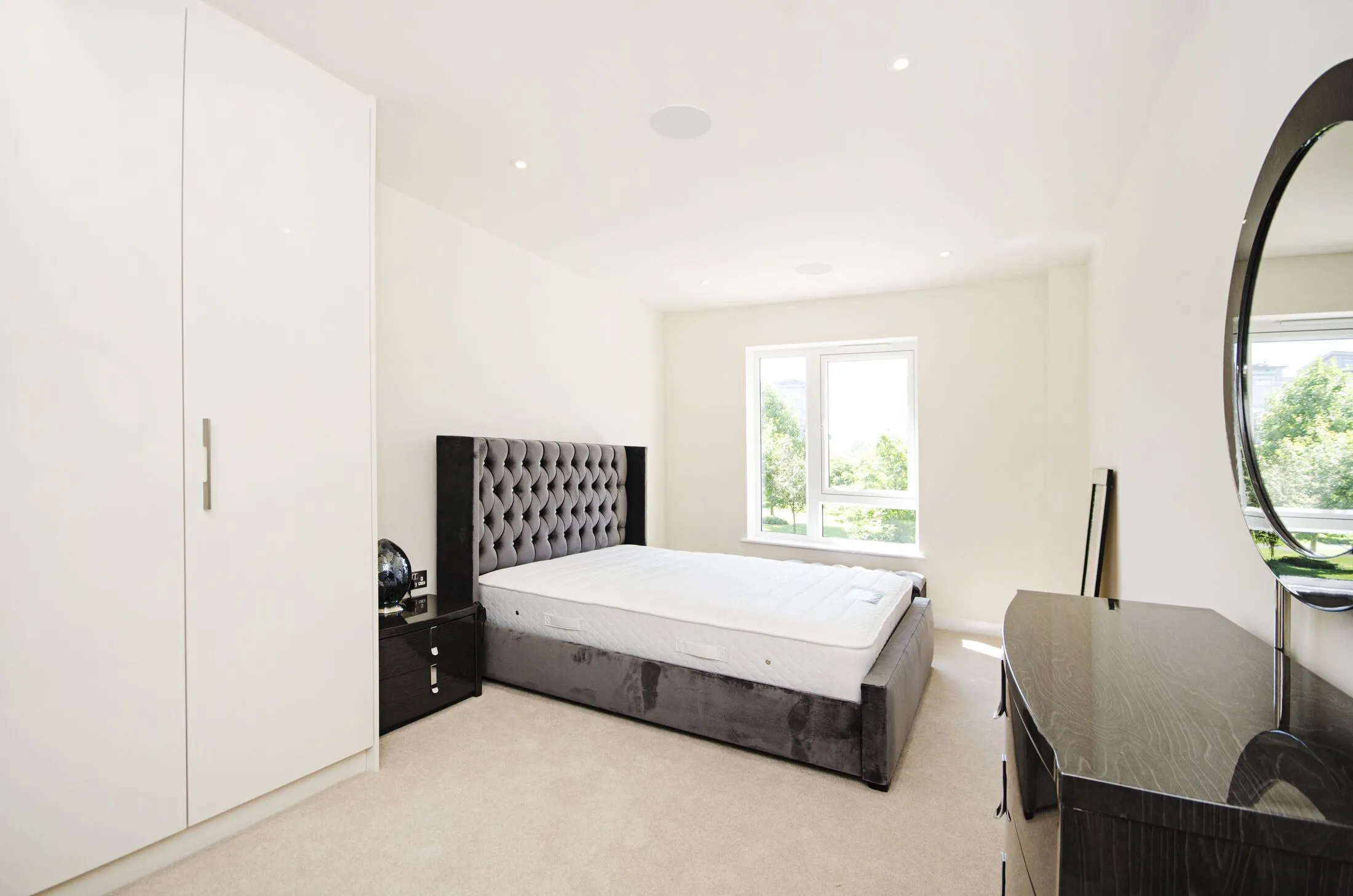 Flat Beaufort Square in Greater London
