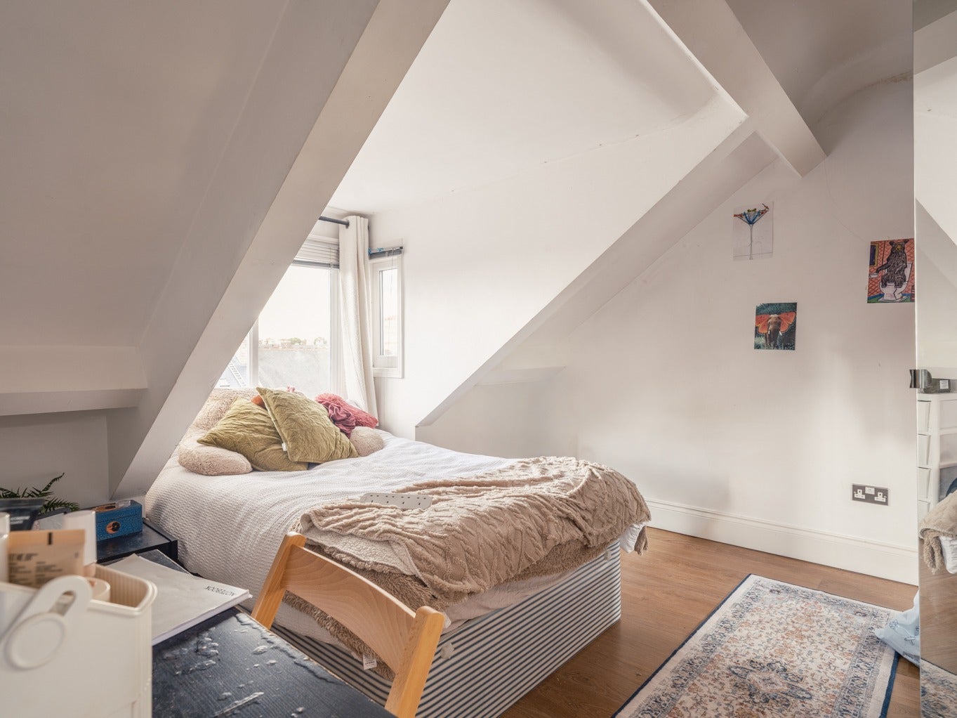 Room Devonshire Place in Newcastle upon Tyne