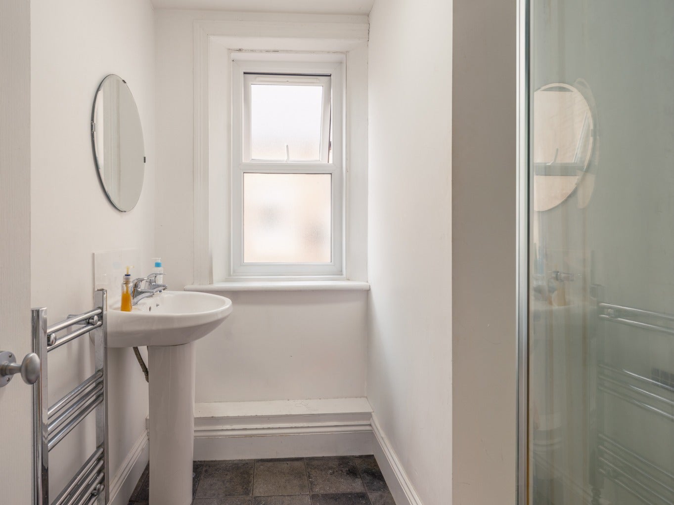 Room Devonshire Place in Newcastle upon Tyne