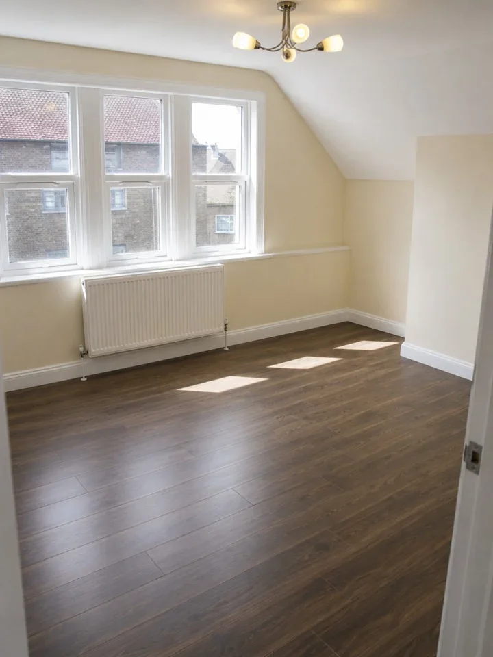Flat Plashet Grove in Greater London