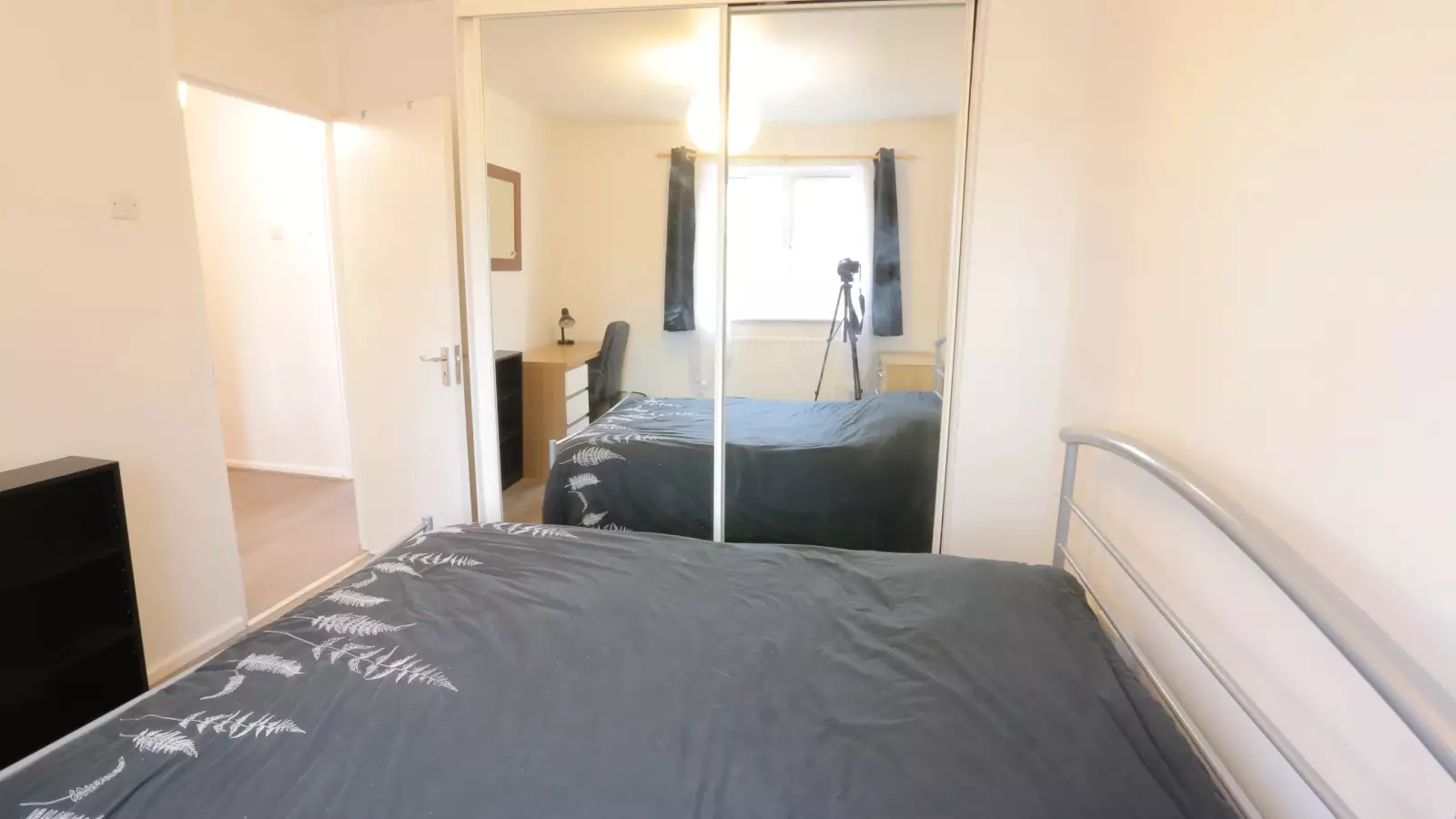 Room Beaumont Square in Greater London