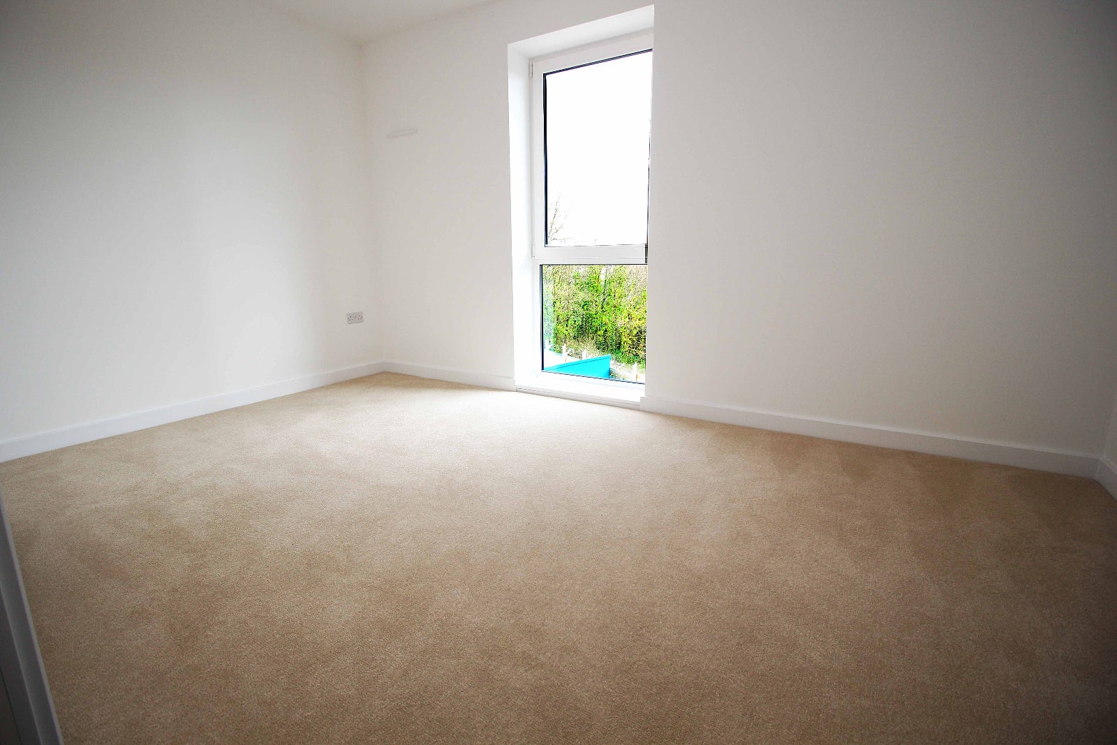 Flat Huntingdon Drive in London