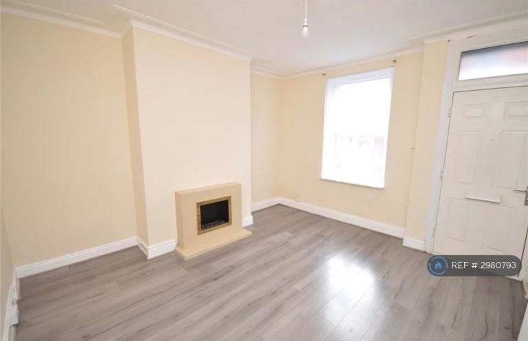 Flat Recreation Terrace in Leeds