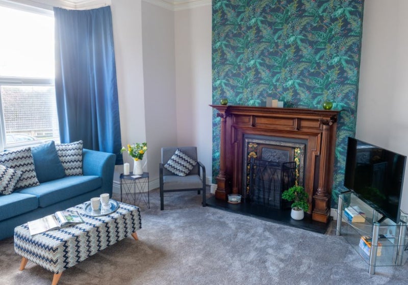 Room Romilly Road in Barry