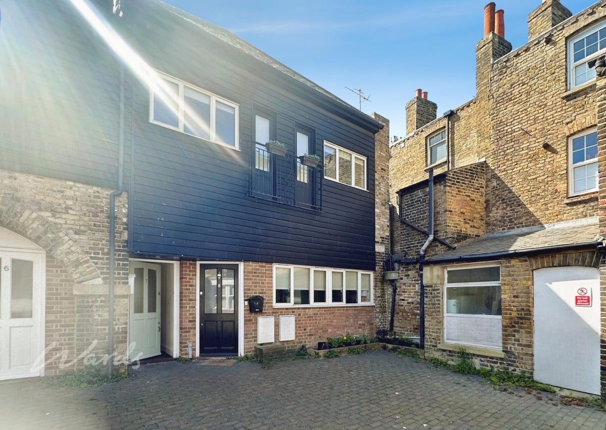 House College Walk in Thanet