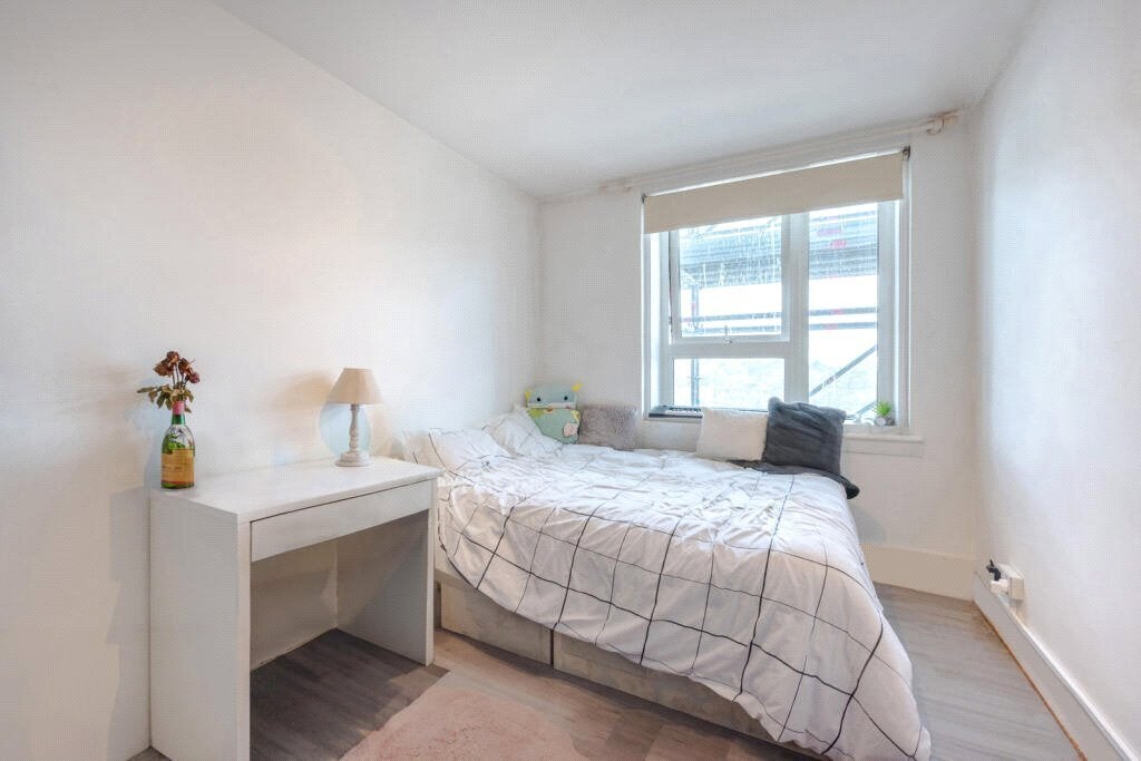 Flat Fellows Road in Greater London