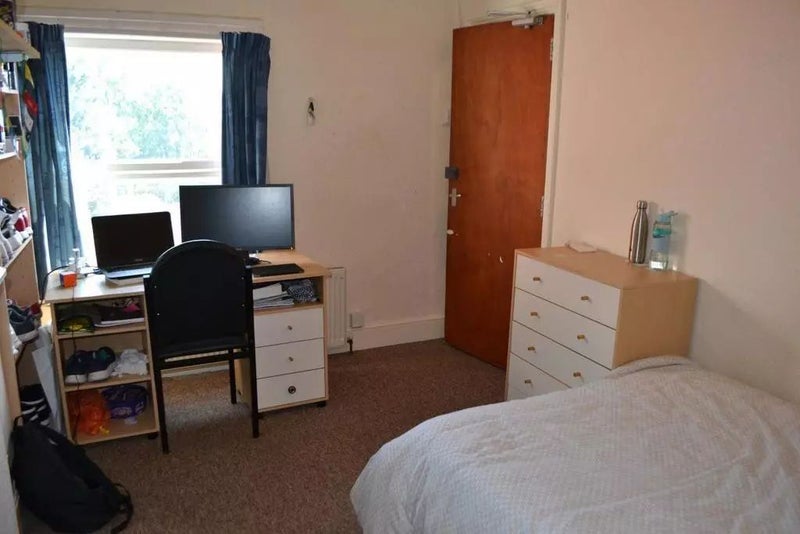Room Bristol Road in Birmingham