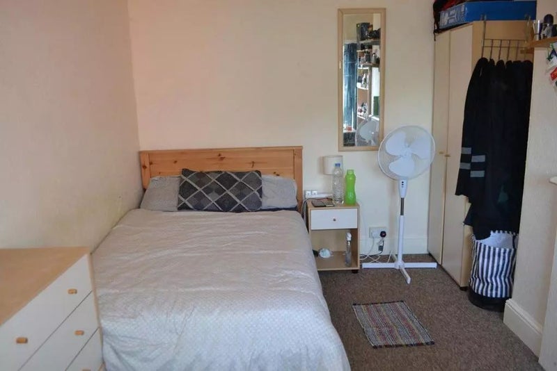 Room Bristol Road in Birmingham