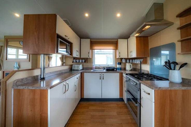 Room Scratby Crescent in Great Yarmouth