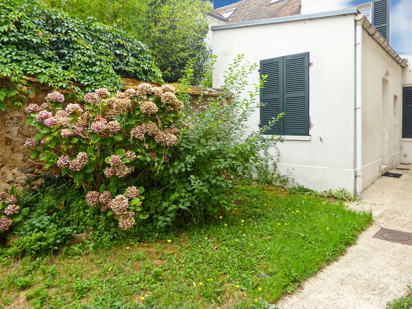 Chambre Rue de Bel Air à Mennecy