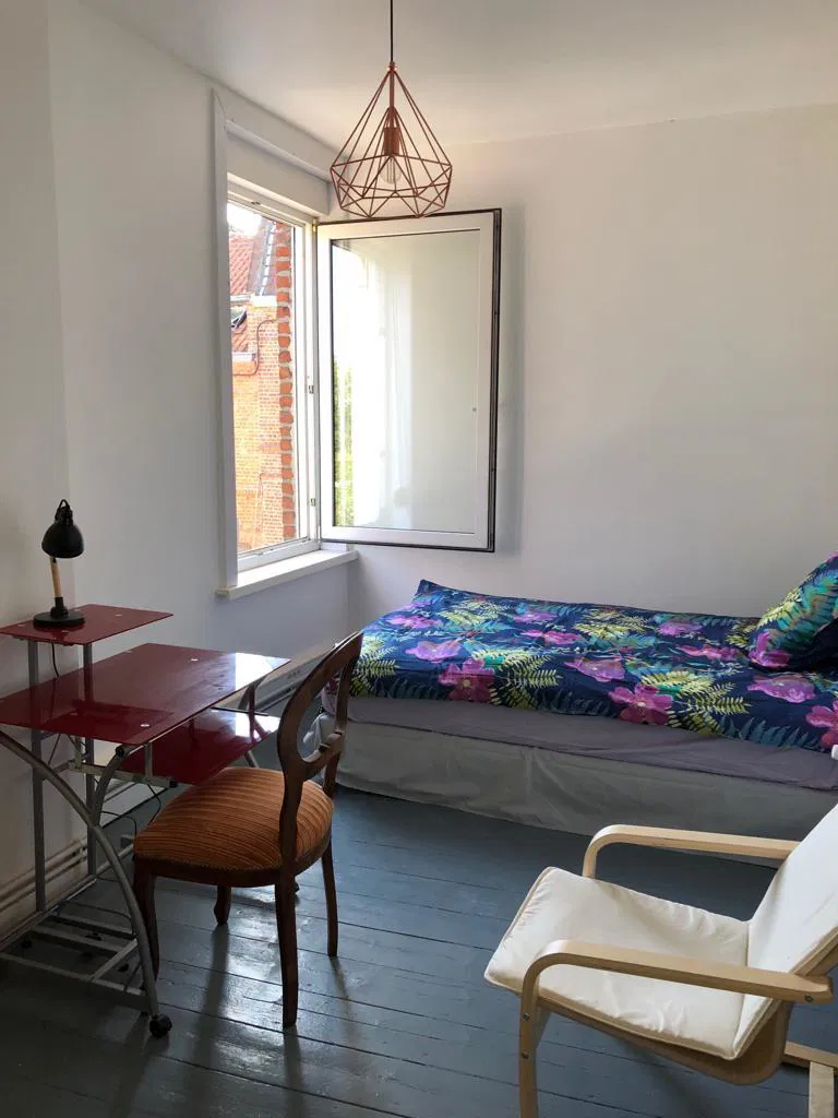 Room Cour Malice in Croix