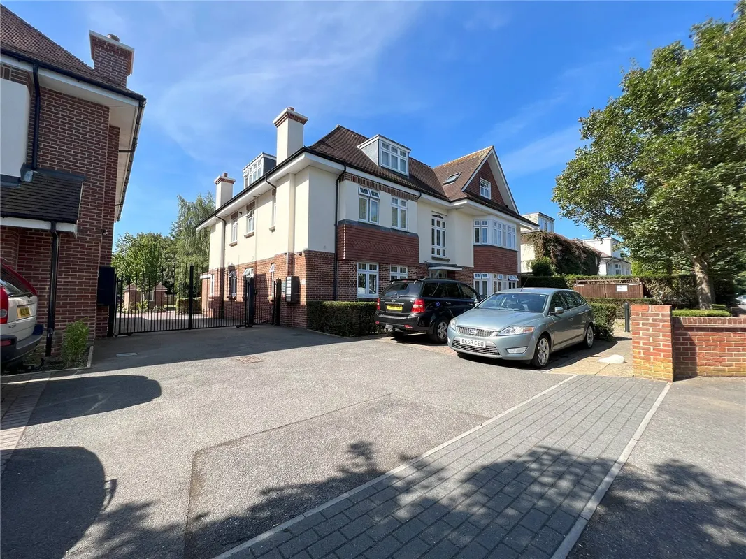 Flat Milton Road in Bournemouth