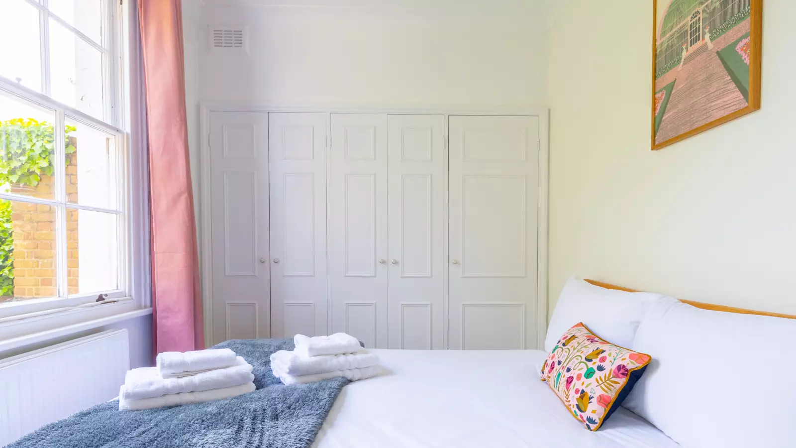 Flat Canonbury Road in Greater London