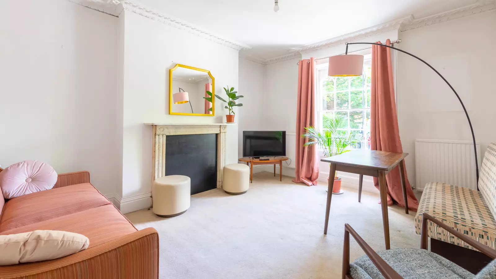 Flat Canonbury Road in Greater London
