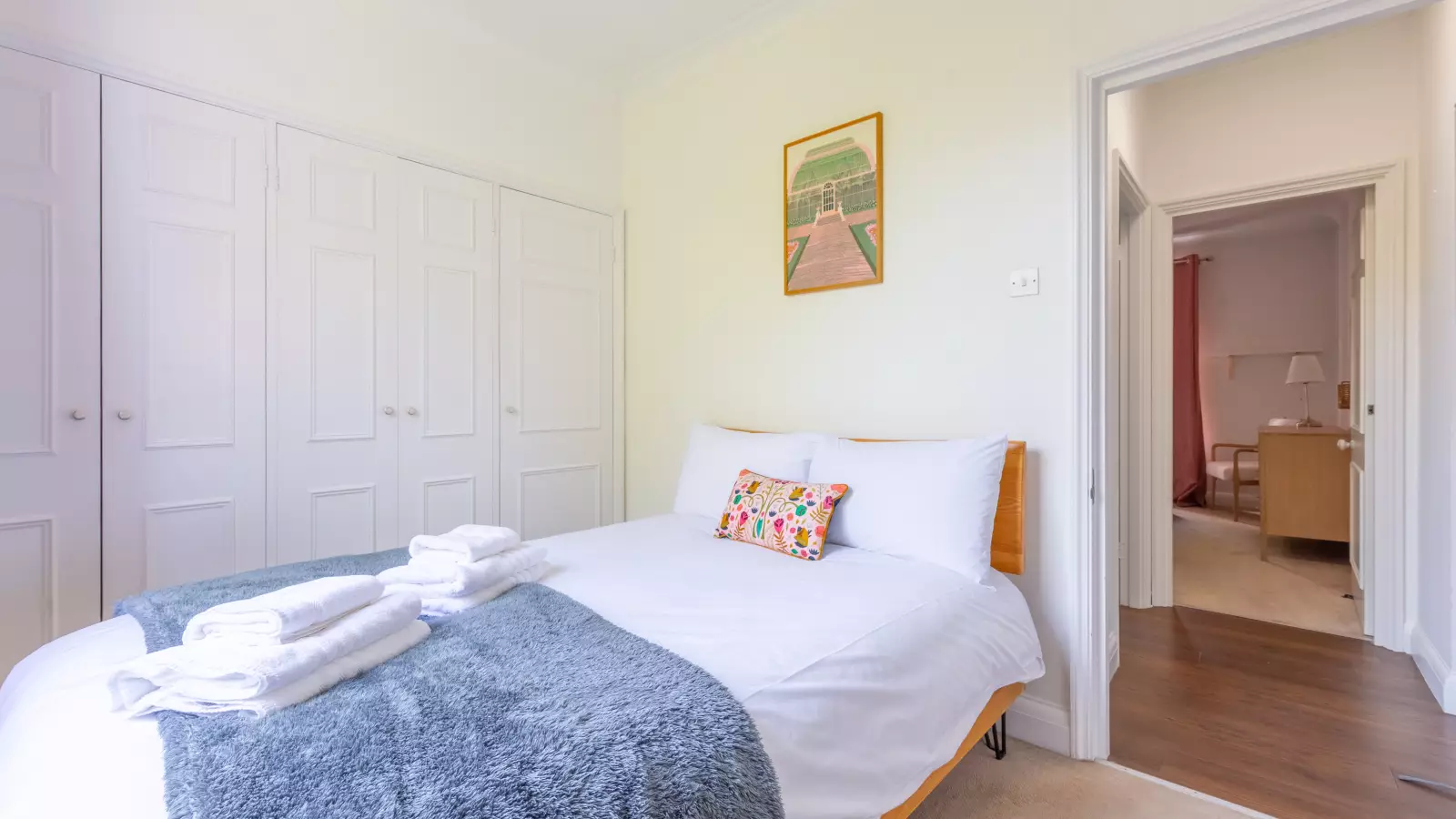 Flat Canonbury Road in Greater London