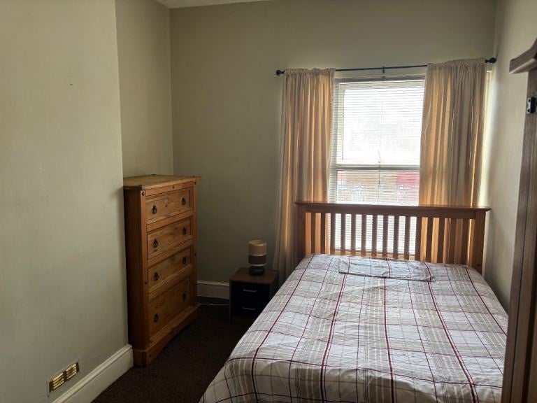 Room Southampton Road in Far Cotton