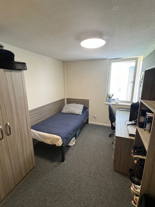 Flat Pentonville Road in Greater London