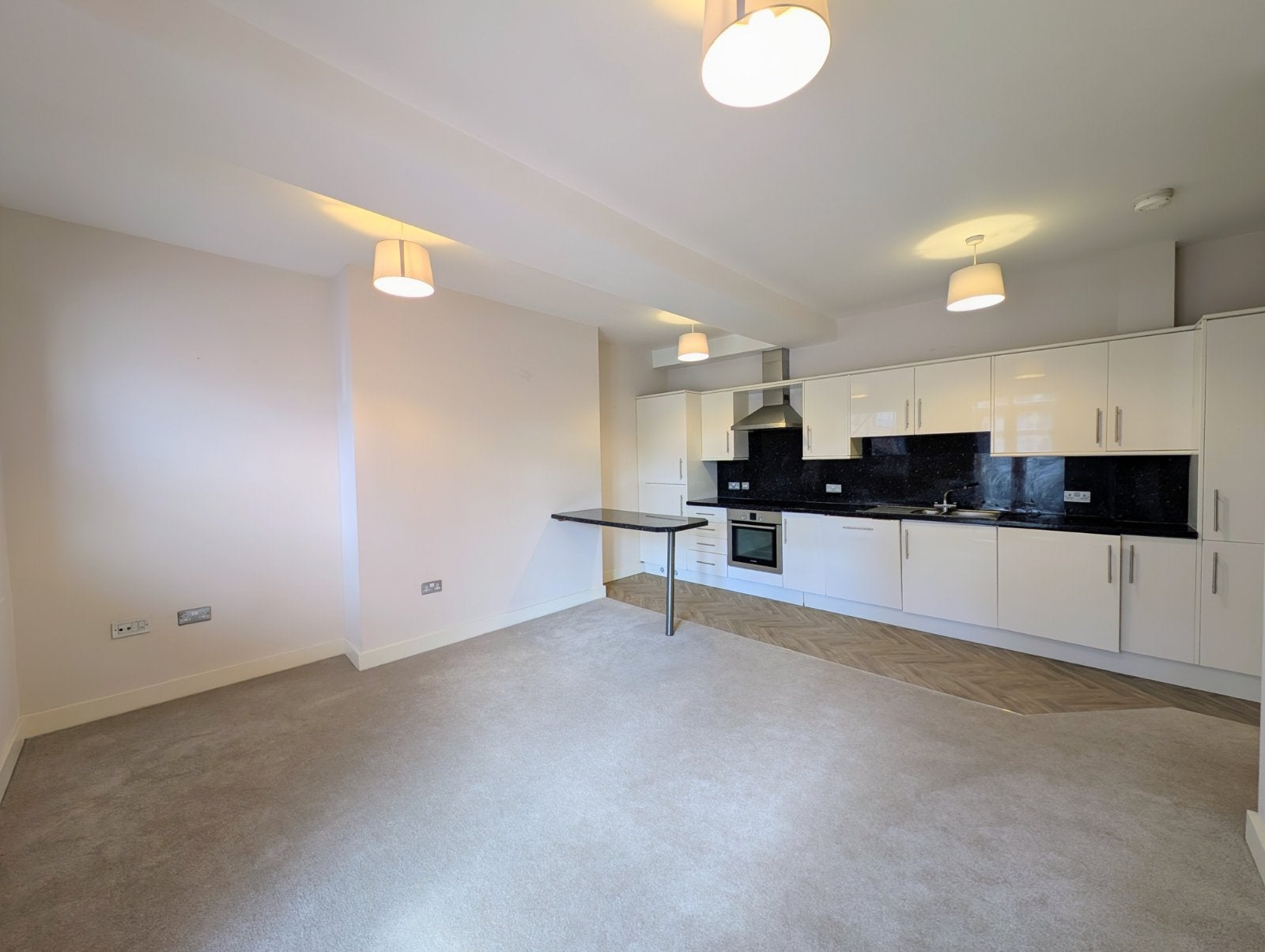 Flat George & Crown Yard in Wakefield