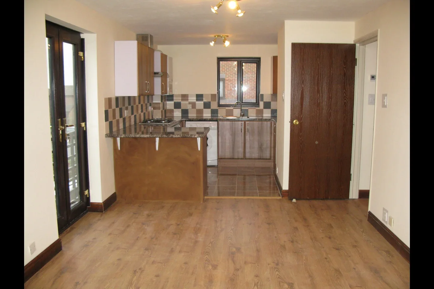 Flat Woodfall Drive in Greater London