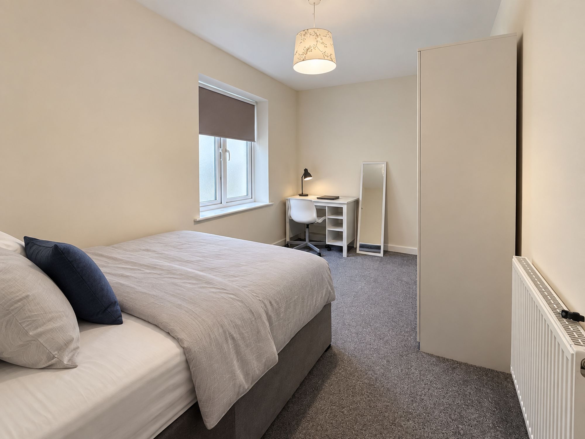 Room Columbia Road in Bournemouth