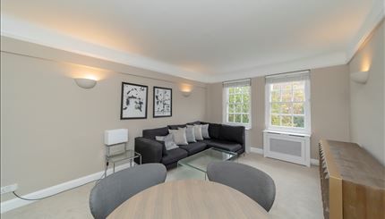 Flat Fulham Road in Greater London