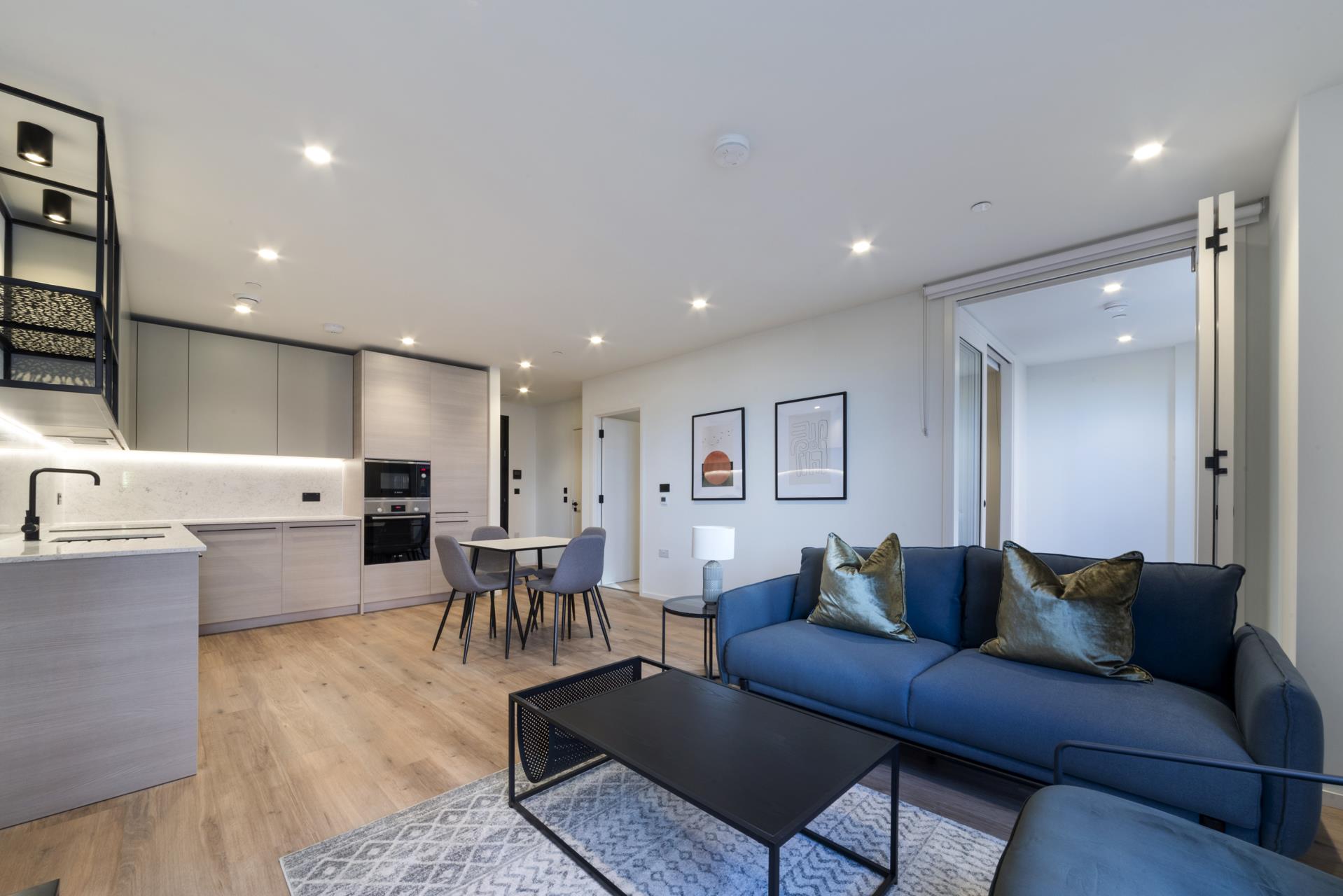 Flat Hawser Lane in Greater London