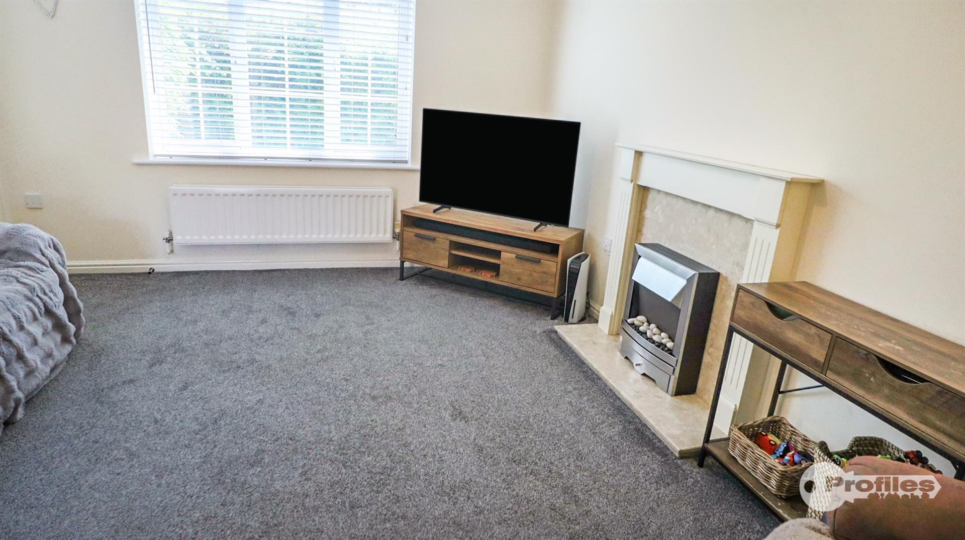 House Shoesmith Close in Hinckley and Bosworth
