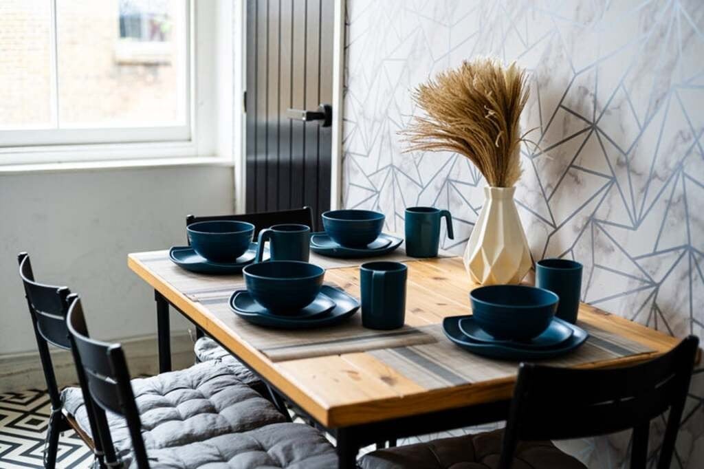 Room Dray Walk in Greater London