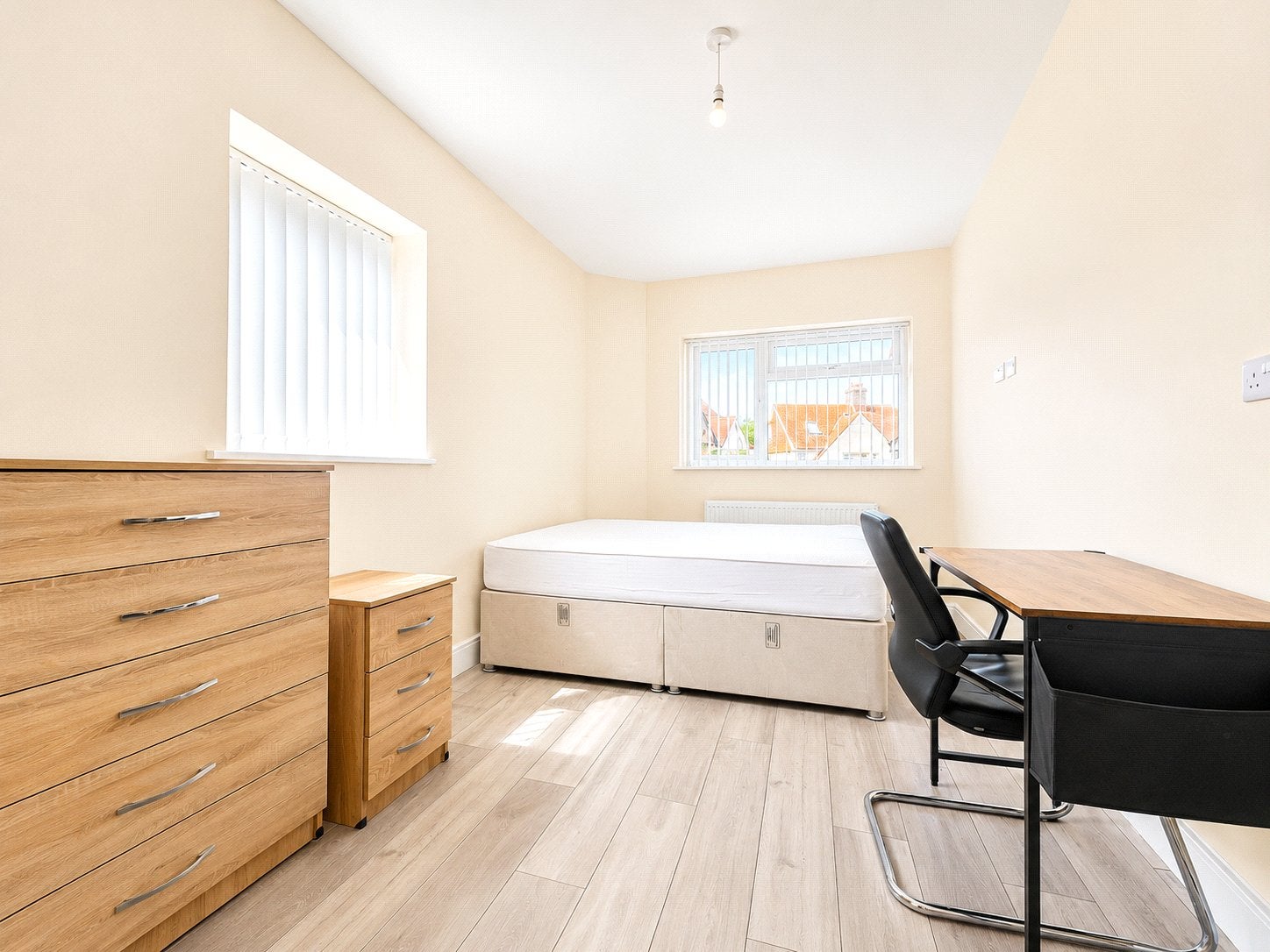 Room Church Stretton Road in Greater London