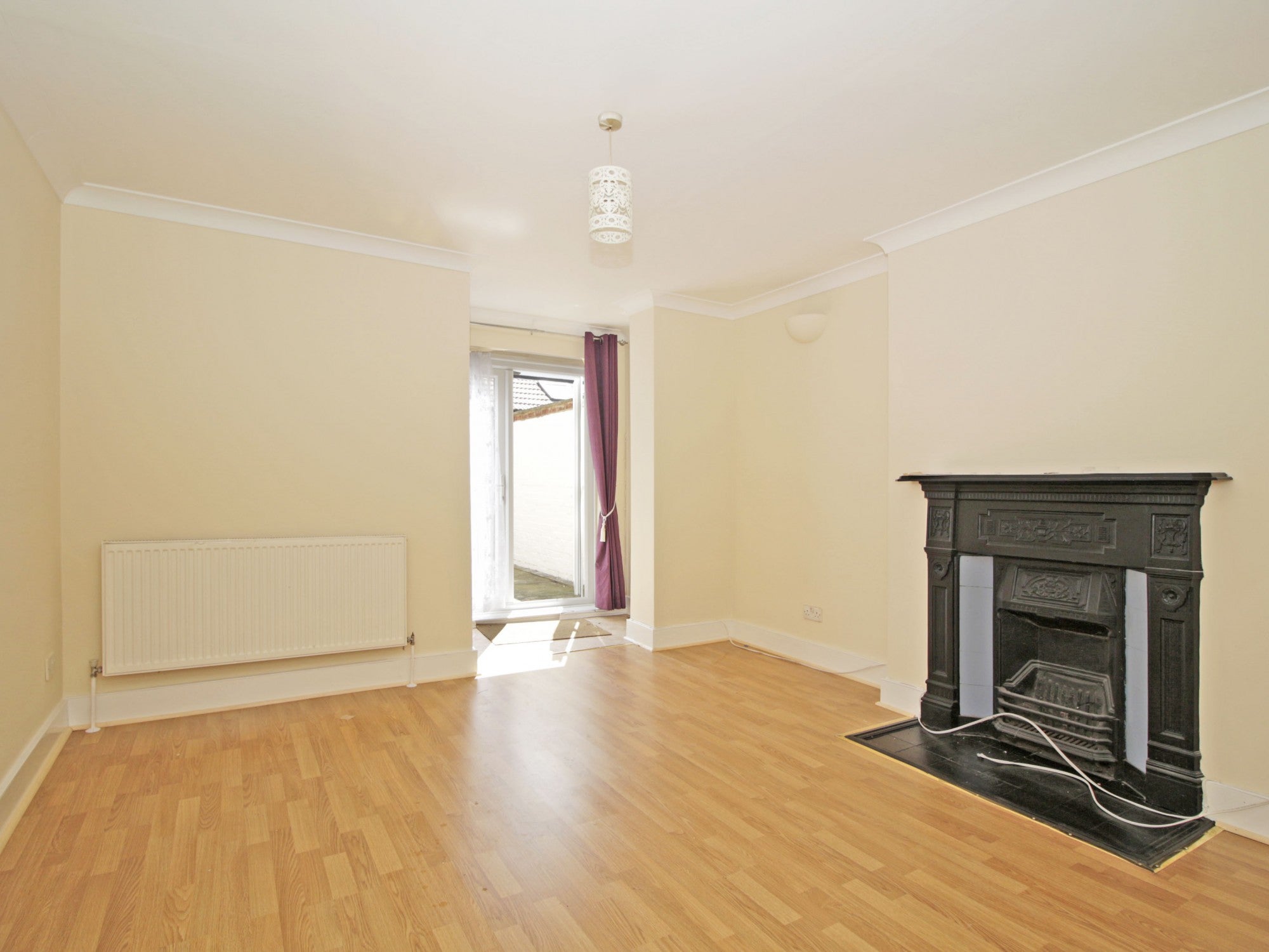 Flat Burleigh Walk in Greater London