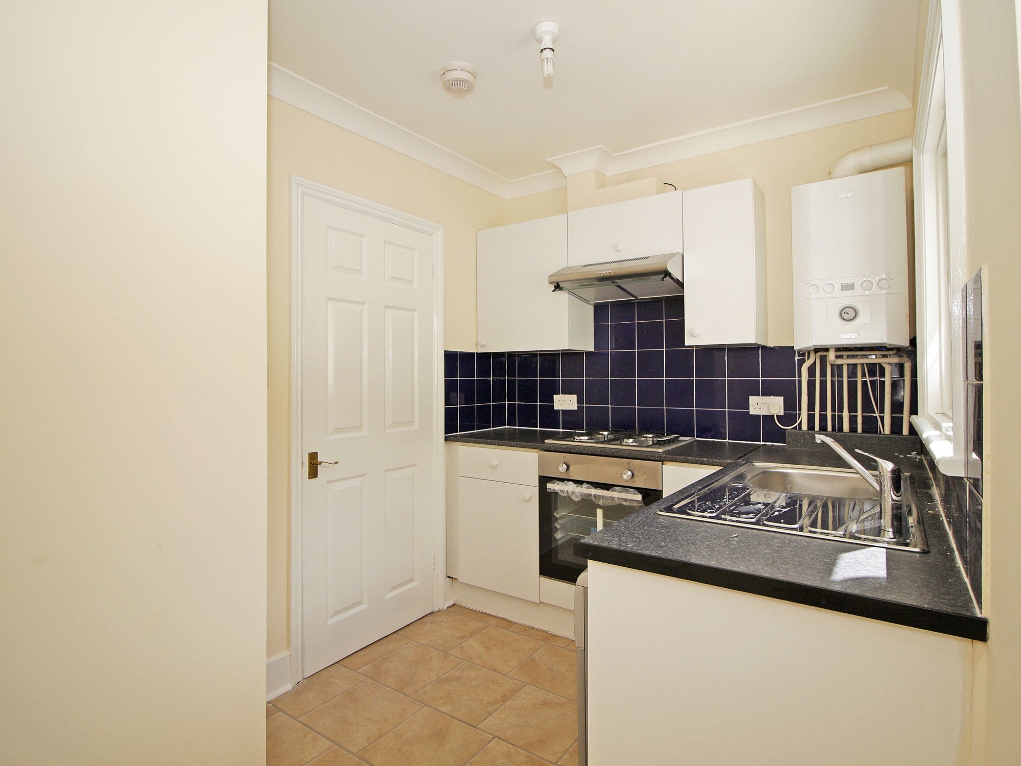 Flat Burleigh Walk in Greater London